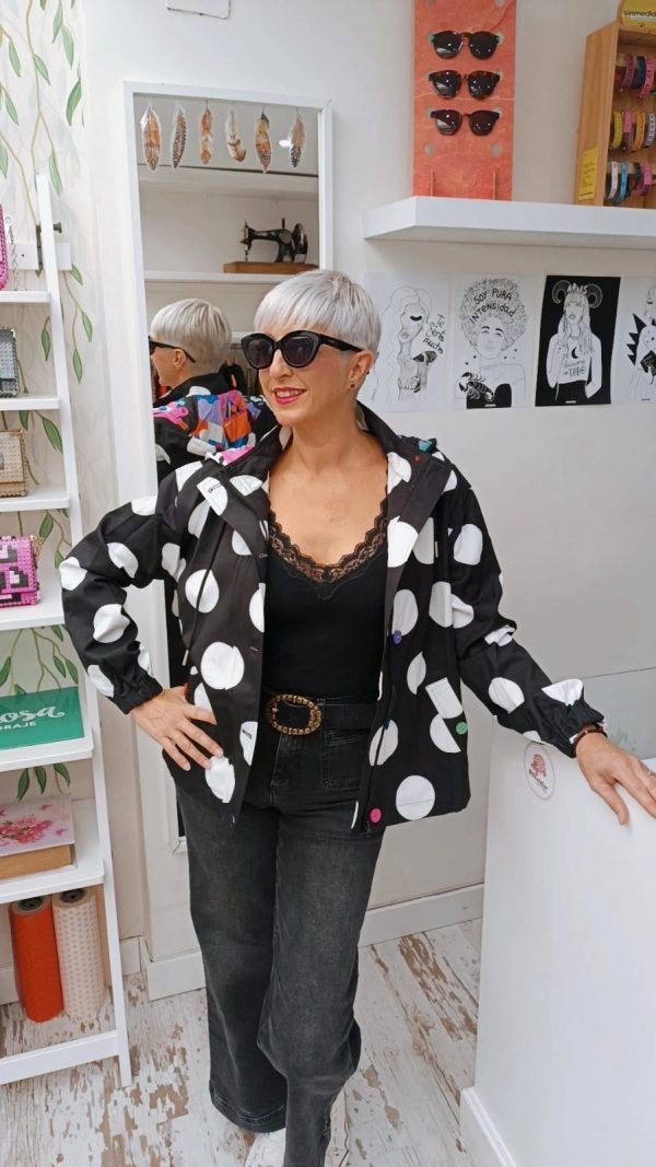 CHAQUETA CAPUCHA TOPOS